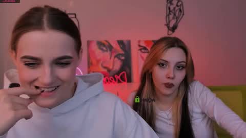 Luna online show from November 7, 2025, 5:51 am