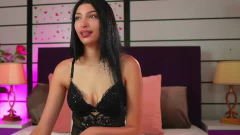 Snapshot of aria_moon18 chatting on June 22, 2026, 4:53 am Aria online show from June 22, 2026, 4:53 am