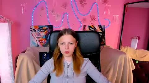 aria_voss_ online show from May 18, 2026, 6:19 am