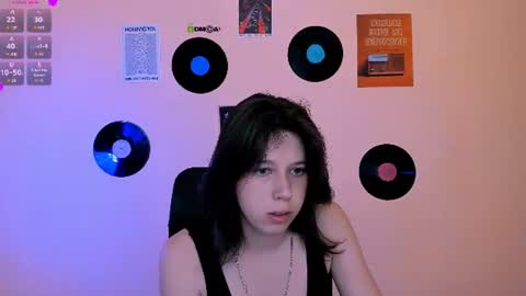 Snapshot of aria_wild_ chatting on June 13, 2026, 7:23 pm aria_wild_ online show from June 13, 2026, 7:23 pm