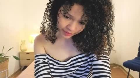 ariaa_23 online show from May 20, 2026, 12:55 pm