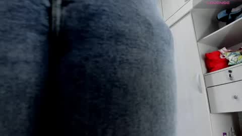 ariacoral online show from April 21, 2026, 1:39 pm