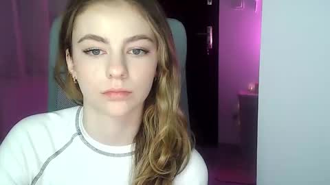 AriaCreazy online show from January 31, 2025, 7:18 pm