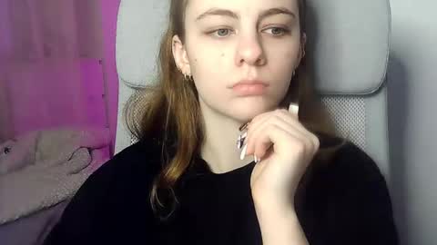 AriaCreazy online show from February 4, 2025, 9:20 pm