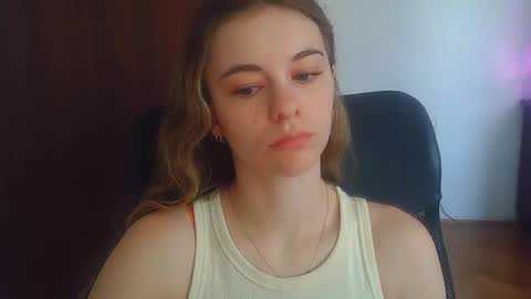 Snapshot of ariacreazy chatting on June 19, 2026, 6:29 am AriaCreazy online show from June 19, 2026, 6:29 am