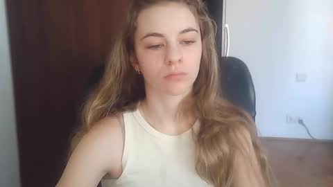 Snapshot of ariacreazy chatting on June 26, 2026, 7:13 am AriaCreazy online show from June 26, 2026, 7:13 am