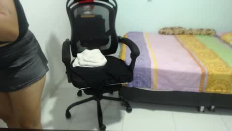 ...Ariana... online show from March 8, 2025, 8:03 pm