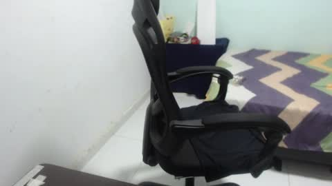 ...Ariana... online show from April 13, 2026, 6:24 pm