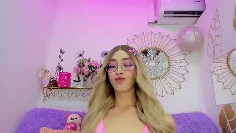 Snapshot of ariadna_evangeline chatting on July 25, 2026, 5:49 am Angel online show from July 25, 2026, 5:49 am