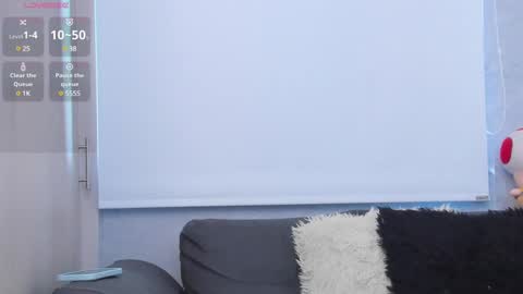 ariadnaa_brown1 online show from January 14, 2025, 4:08 pm