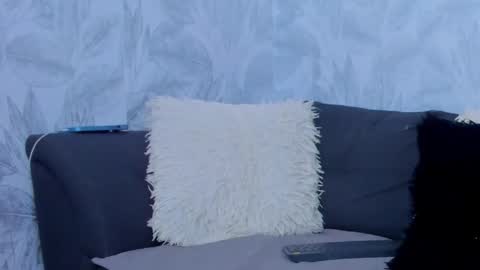 ariadnaa_brown1 online show from April 22, 2026, 3:35 pm