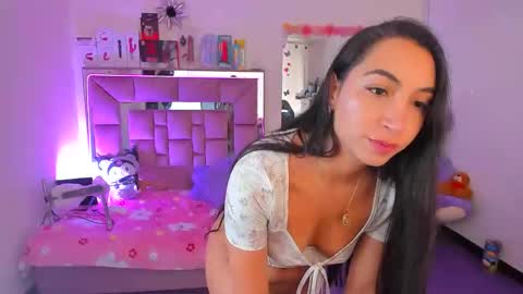 ariadnacappelletty online show from March 19, 2026, 5:06 pm