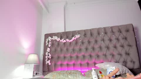 Snapshot of ariagreenn chatting on May 9, 2026, 2:44 pm Aria Green online show from May 9, 2026, 2:44 pm