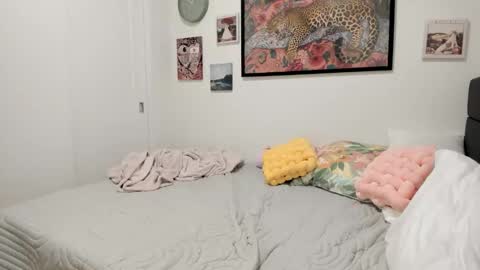 Ariah online show from November 14, 2025, 8:51 pm