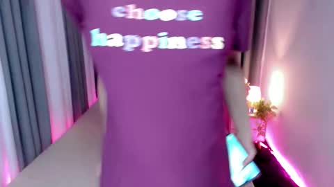 Snapshot of ariahooper chatting on January 8, 2026, 6:48 am Christine JorgensenChristmas wish breasts implants online show from January 8, 2026, 6:48 am