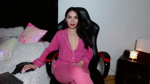 Ariana lvarez online show from October 12, 2025, 12:26 pm