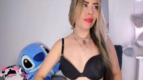 Snapshot of ariana_belucci chatting on June 28, 2026, 11:22 pm Ariana online show from June 28, 2026, 11:22 pm