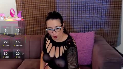 Ariana Cruz online show from September 10, 2025, 1:00 pm