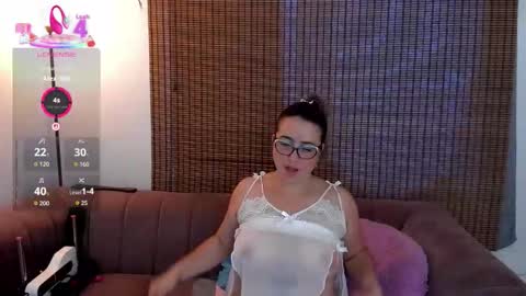 Ariana Cruz online show from December 21, 2025, 12:56 pm