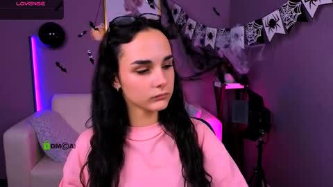 ariana_ross7 online show from October 25, 2025, 7:08 pm