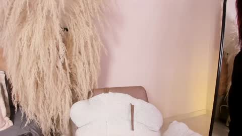 Ariana  online show from December 7, 2024, 11:18 am