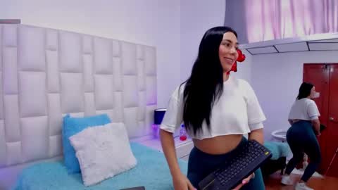  ariana  online show from March 4, 2025, 4:20 pm