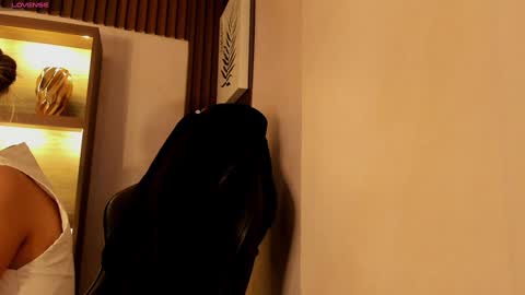 Ari online show from January 12, 2025, 3:28 am