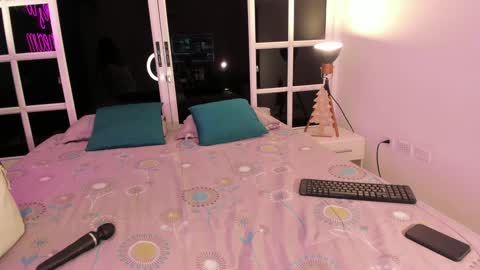 Ari online show from January 17, 2025, 4:06 am