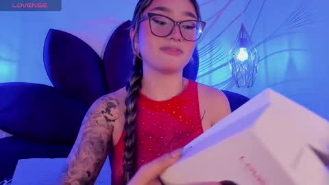 Ari online show from February 1, 2025, 3:30 am