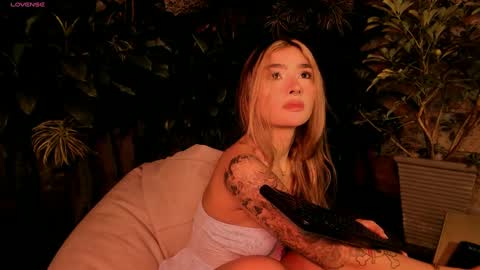 Ari online show from September 21, 2025, 3:30 am