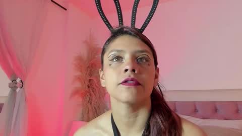 Arianna Collins online show from October 15, 2025, 12:05 pm