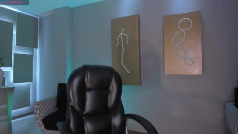 Ariana Dumont online show from February 13, 2026, 11:17 am