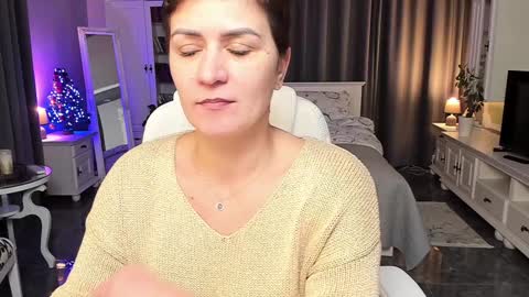 Snapshot of arianasage_ chatting on December 13, 2024, 2:38 pm Ana online show from December 13, 2024, 2:38 pm