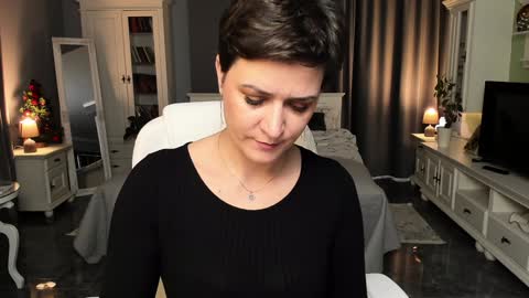 Snapshot of arianasage_ chatting on December 27, 2024, 10:55 am Ana online show from December 27, 2024, 10:55 am