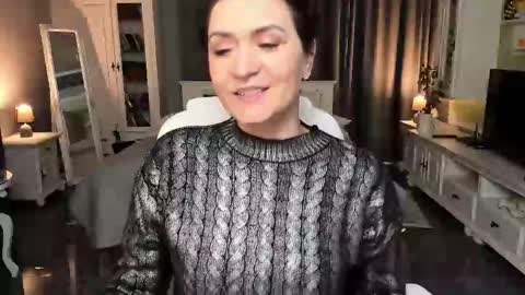 Snapshot of arianasage_ chatting on February 9, 2025, 1:25 pm Ana online show from February 9, 2025, 1:25 pm