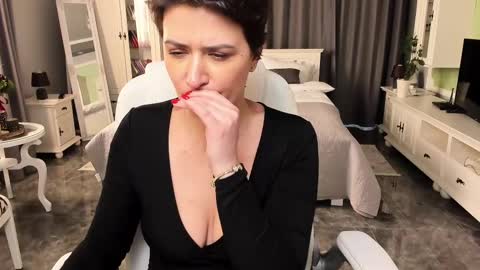 Snapshot of arianasage_ chatting on March 6, 2025, 3:02 pm Ana online show from March 6, 2025, 3:02 pm