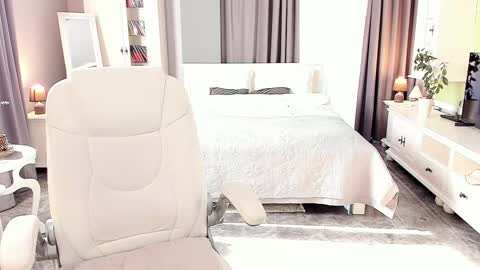 Snapshot of arianasage_ chatting on September 16, 2025, 12:39 pm Ana online show from September 16, 2025, 12:39 pm