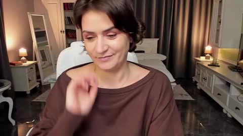 Snapshot of arianasage_ chatting on February 9, 2026, 4:11 pm Ana online show from February 9, 2026, 4:11 pm