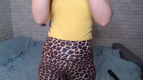 ArianaxSky online show from March 6, 2025, 4:28 pm