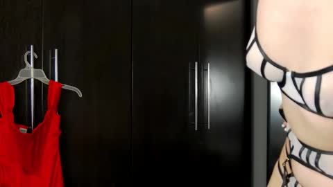 arianna_moonx online show from February 20, 2026, 8:53 pm