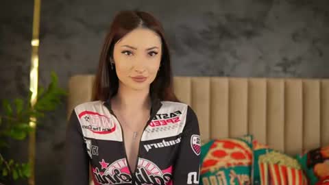 Snapshot of arianna_moonx chatting on July 10, 2026, 8:29 am arianna_moonx online show from July 10, 2026, 8:29 am