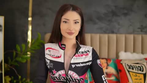 Snapshot of arianna_moonx chatting on July 13, 2026, 2:20 pm arianna_moonx online show from July 13, 2026, 2:20 pm