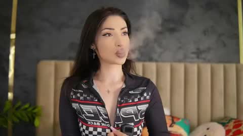 Snapshot of arianna_moonx chatting on August 5, 2026, 12:30 pm arianna_moonx online show from August 5, 2026, 12:30 pm