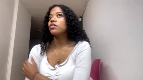 arianna_roxe_ online show from May 26, 2026, 4:19 am