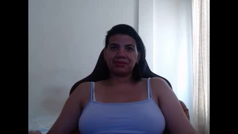 ariannaloovel online show from December 4, 2024, 3:43 pm