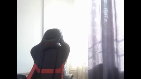 ariannaloovel online show from February 6, 2025, 9:06 pm