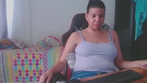 ariannaloovel online show from March 12, 2026, 6:25 pm