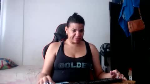 Snapshot of ariannaloovel chatting on June 7, 2026, 3:27 pm ariannaloovel online show from June 7, 2026, 3:27 pm