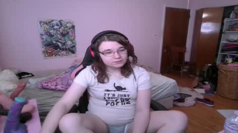 Ariathebrat online show from May 8, 2026, 9:20 pm