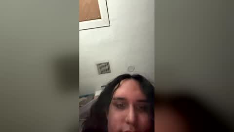 Snapshot of ariawestlove chatting on April 23, 2026, 2:02 am Aria online show from April 23, 2026, 2:02 am